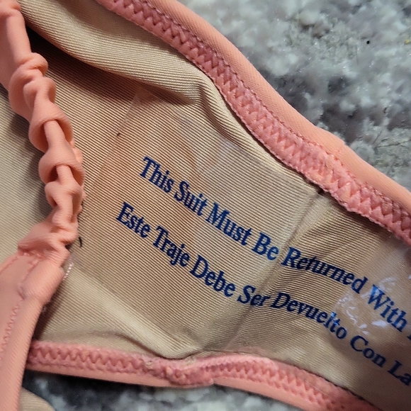 Pink bikini - Picture 4 of 4